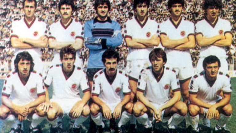 Един поглед към най-безрезултатните шампиони дава още по-интересни резултати. Трабзонспор печели титлата в Турция в явно епично скучния сезон 1979/80 след 36 гола, отбелязани в 30-те им мача (1.2 на мач).