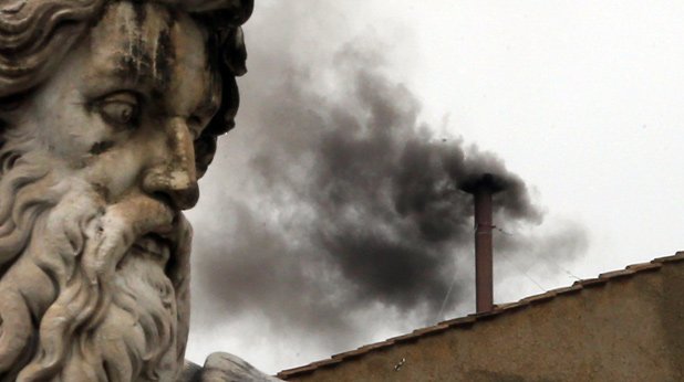 Бял дим ще извести избора на нов папа