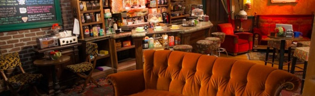 Добре де, не е бар, но прочутото кафене Central Perk от Приятели заслужава да влезе в списъка