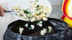 Близо една пета от всичката произведена храна за 2019 г. се е озовала на боклука