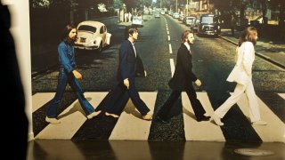 Изкуствен интелект успява да завърши песен, написана през 70-те от Ленън