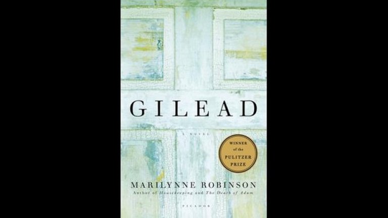 4. "Галаад" - Мерилин Робинсън

24 години след първия си романРобинсън се завръща с една интимна история на три поколения от Гражданската война на ХХ век. "Галаад" е носител на наградата Пулицър за фантастика 2005.

