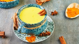 Златното мляко е богато на подправки и вкусове